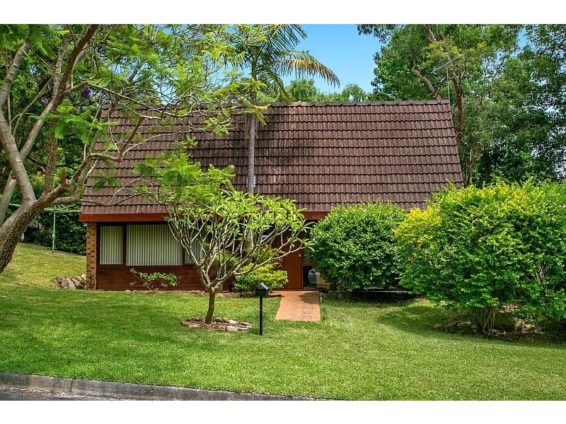 2 Sage Place, Point Clare NSW 2250