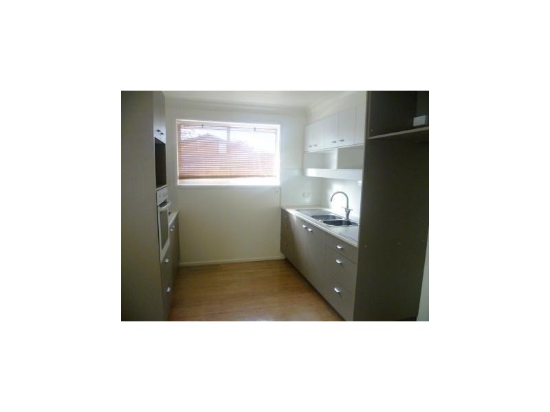 12 Matthews Parade, Point Clare NSW 2250