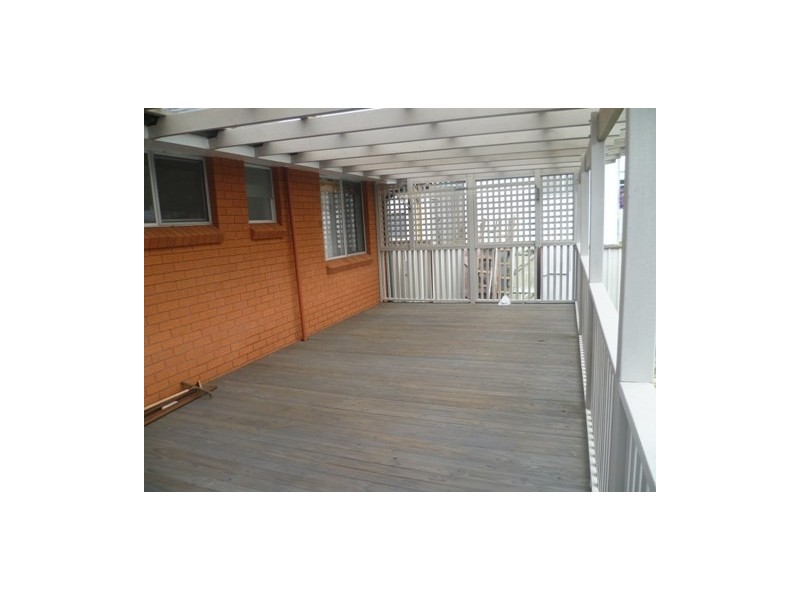 12 Matthews Parade, Point Clare NSW 2250