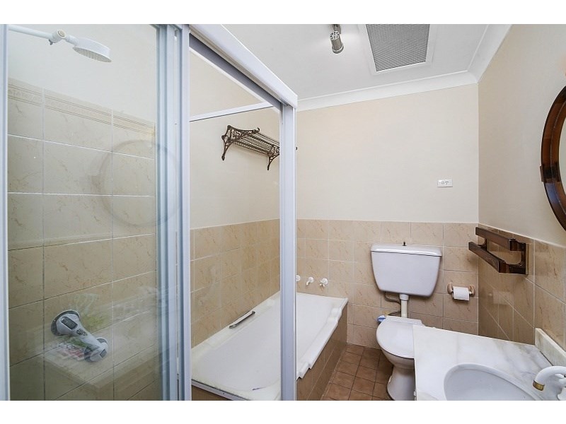 39 Wendy Drive, Point Clare NSW 2250