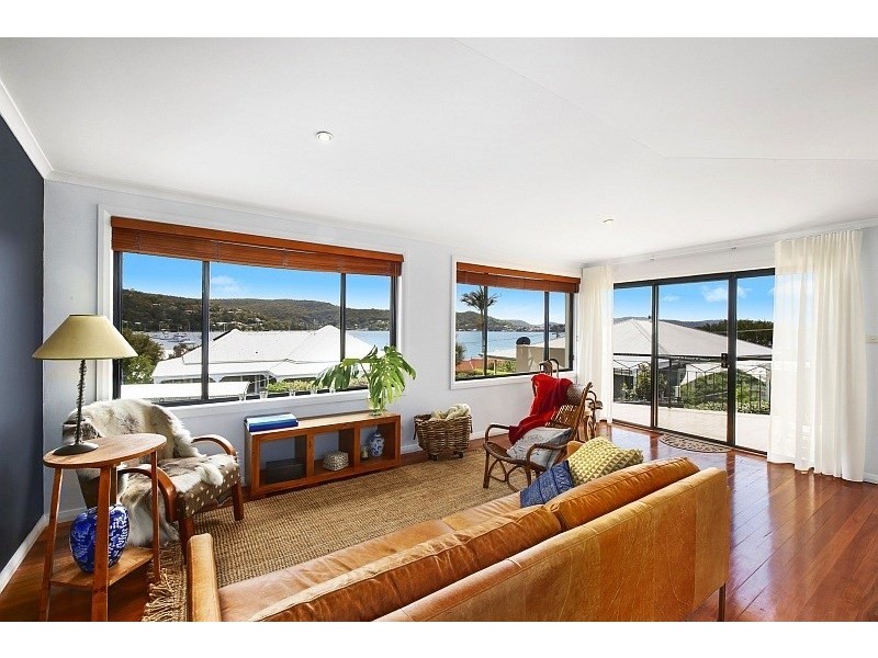 1/8 Couche Crescent, Koolewong NSW 2256