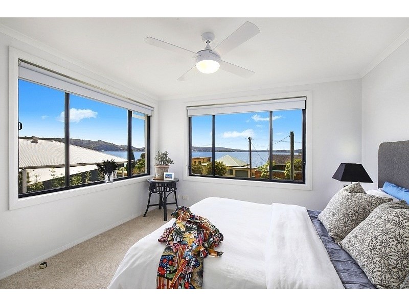 1/8 Couche Crescent, Koolewong NSW 2256