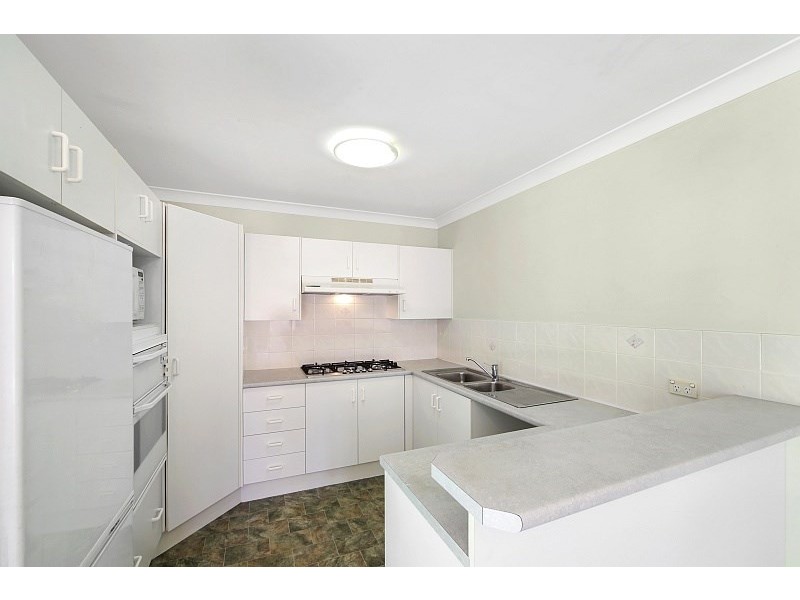 11 Wixstead Close, Point Clare NSW 2250