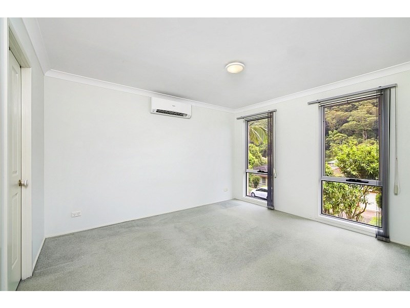 11 Wixstead Close, Point Clare NSW 2250