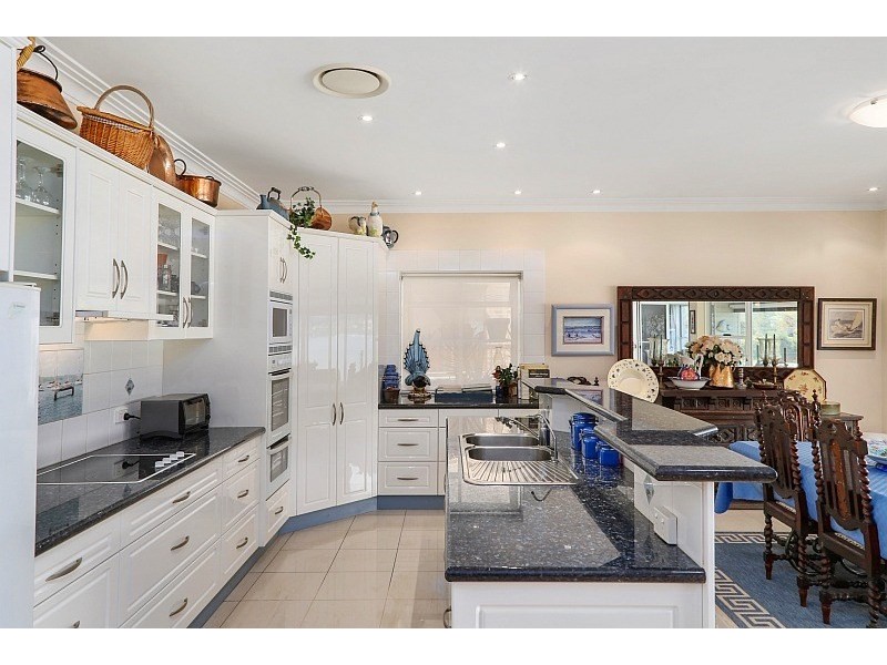 3 Waterview Crescent, Tascott NSW 2250