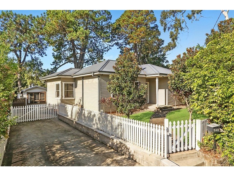 248 Brisbane Water Drive, Point Clare NSW 2250