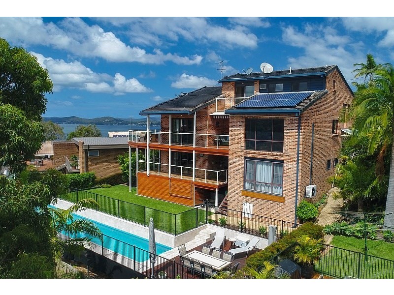 6 Indra Road, Tascott NSW 2250