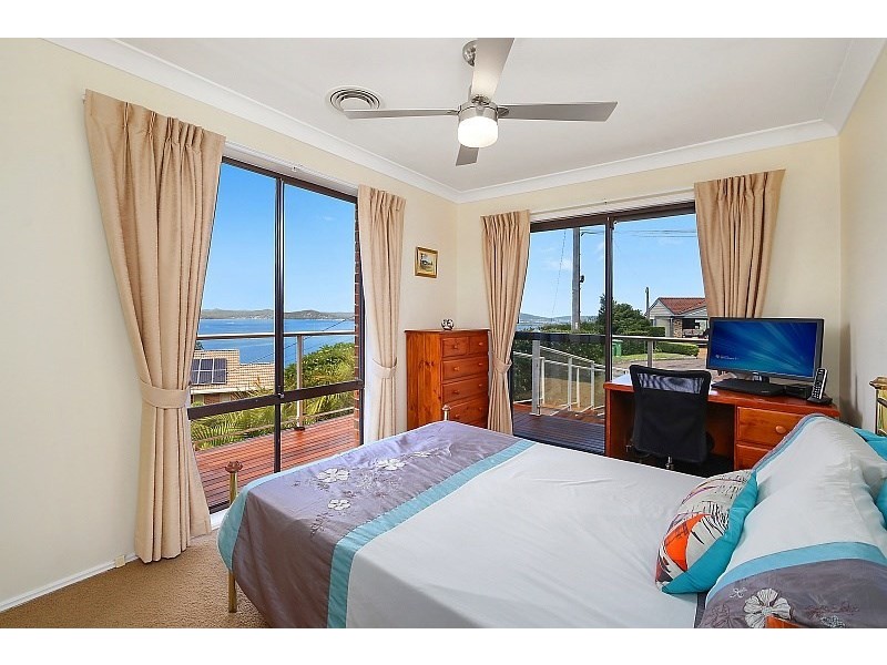 6 Indra Road, Tascott NSW 2250