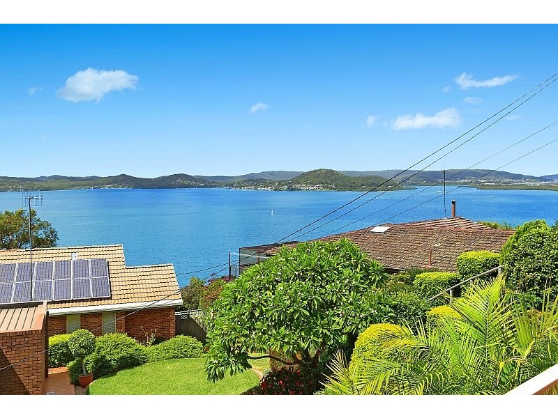 6 Indra Road, Tascott NSW 2250
