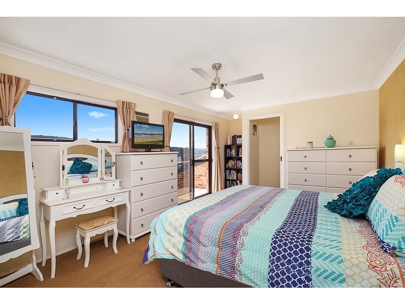 6 Indra Road, Tascott NSW 2250