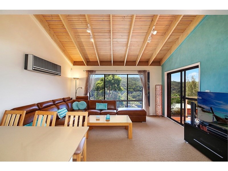 6 Indra Road, Tascott NSW 2250