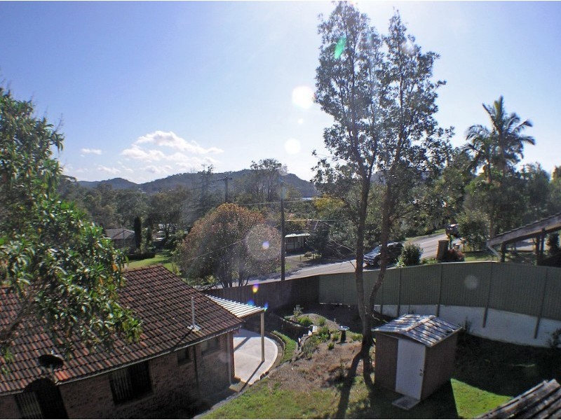 3 Tania Drive, Point Clare NSW 2250