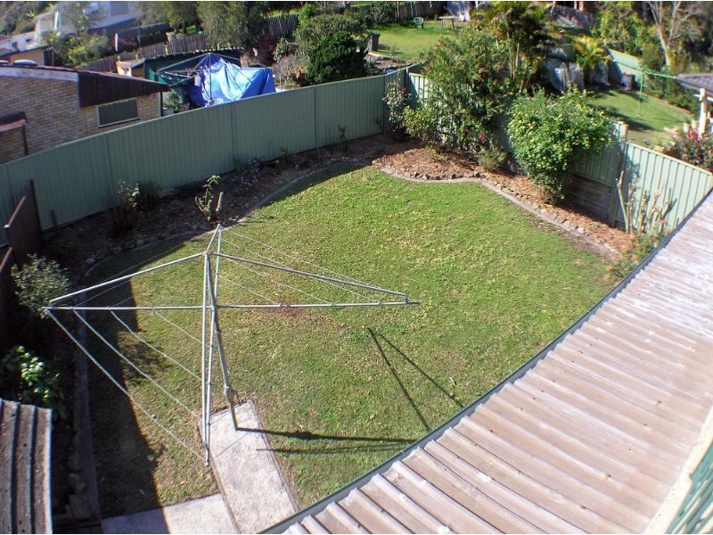 3 Tania Drive, Point Clare NSW 2250