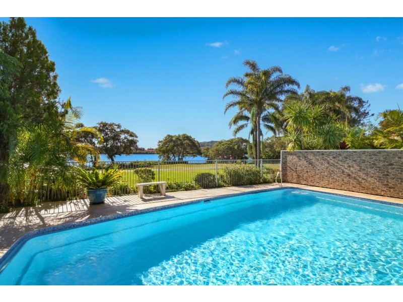 63 Bayline Drive, Point Clare NSW 2250