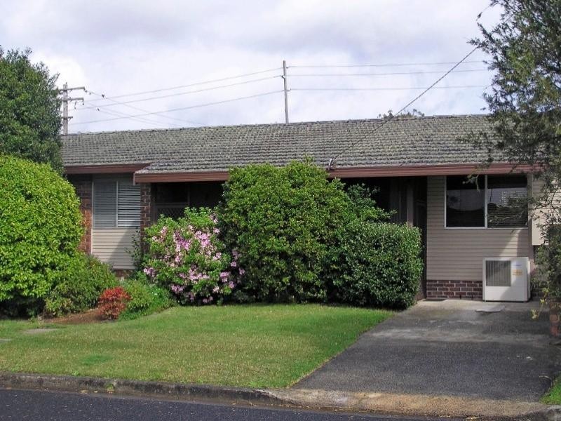 5 Bel-Hilton Parad, Point Clare NSW 2250