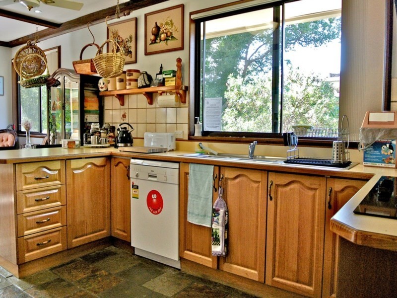 144 Brisbane Water Drive, Point Clare NSW 2250