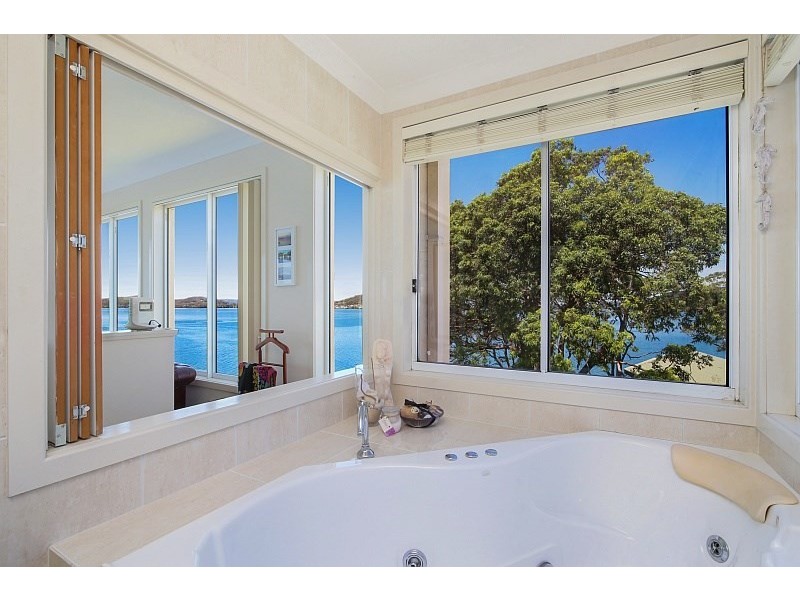 5a Coogee Road, Point Clare NSW 2250