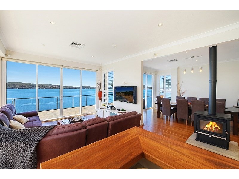 5a Coogee Road, Point Clare NSW 2250