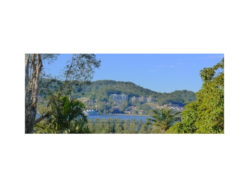 27 Fiona Street, Point Clare NSW 2250