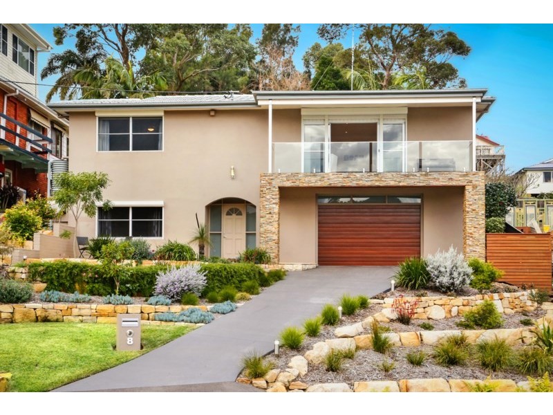 8 Noonan Point Avenue, Point Clare NSW 2250