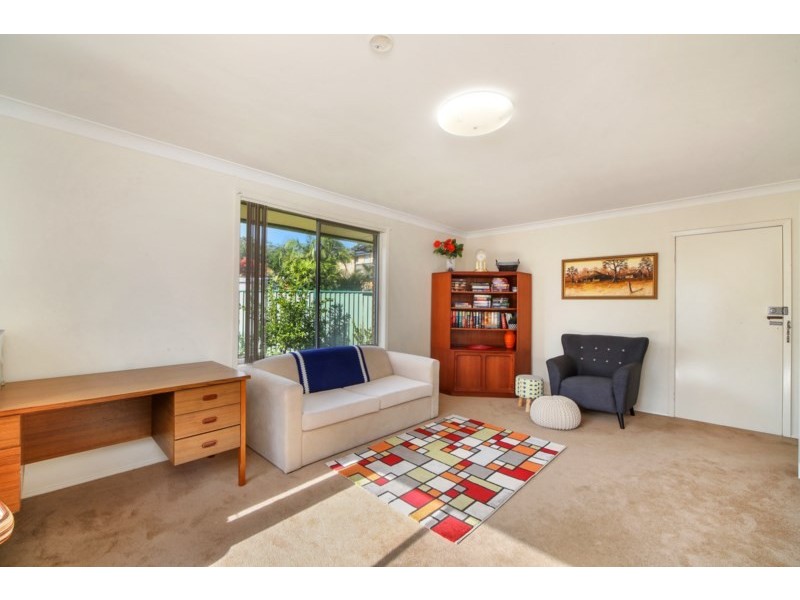 32 Golden Avenue, Point Clare NSW 2250
