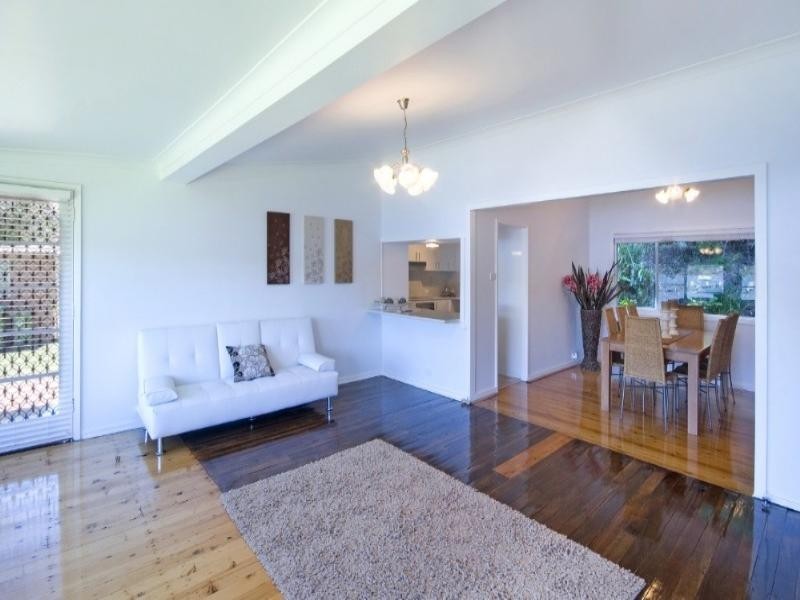 14 Noonan Pt Avenue, Point Clare NSW 2250