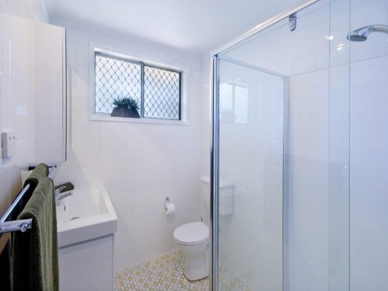 14 Noonan Pt Avenue, Point Clare NSW 2250