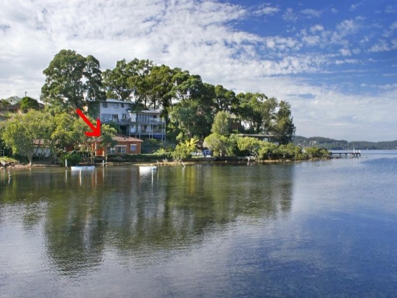 14 Noonan Pt Avenue, Point Clare NSW 2250