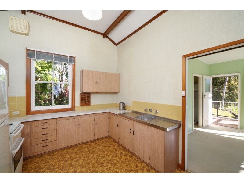 1 Penang Street, Point Clare NSW 2250