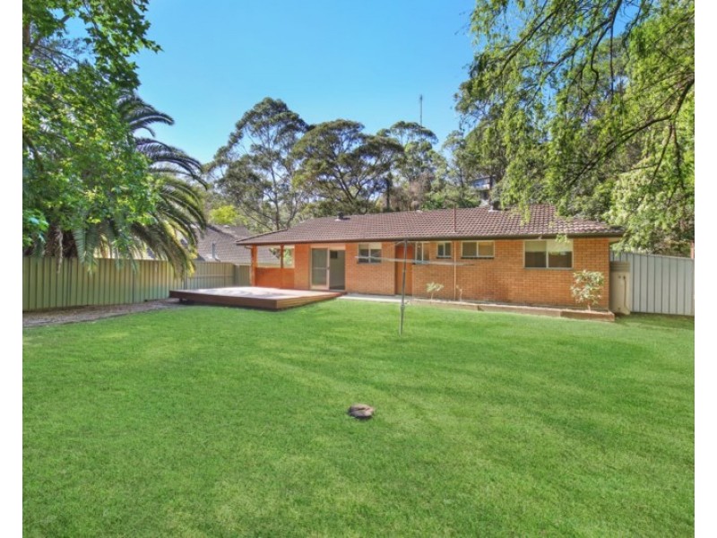 4 Sage Place, Point Clare NSW 2250