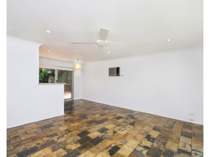 4 Sage Place, Point Clare NSW 2250