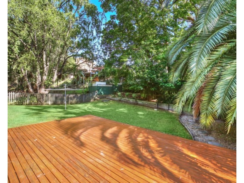 4 Sage Place, Point Clare NSW 2250