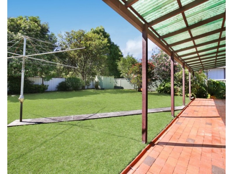 30 Sunshine Drive, Point Clare NSW 2250