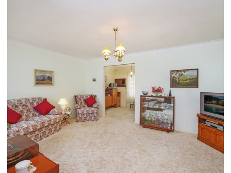 30 Sunshine Drive, Point Clare NSW 2250