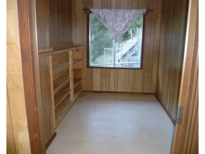 32 Talinga Avenue, Point Clare NSW 2250