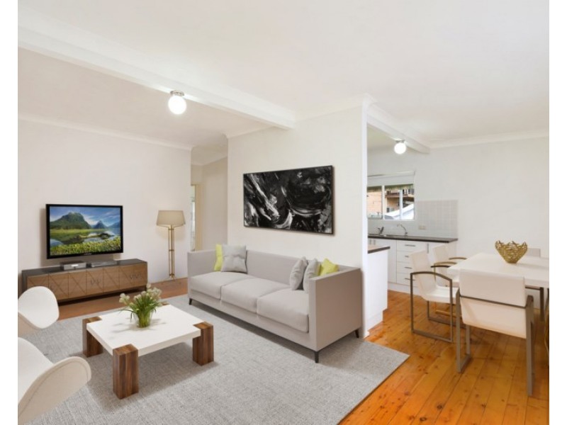 10 Tania Drive, Point Clare NSW 2250