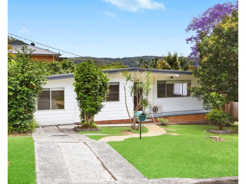 10 Tania Drive, Point Clare NSW 2250