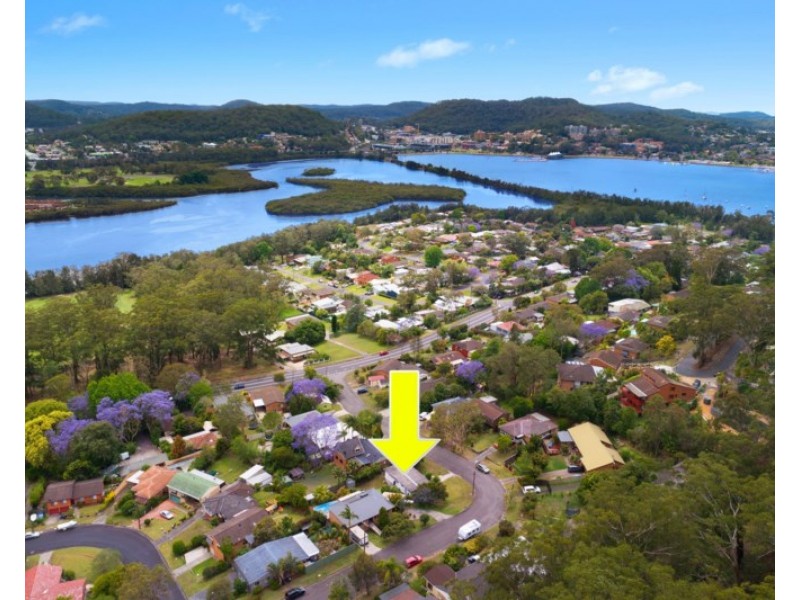 10 Tania Drive, Point Clare NSW 2250