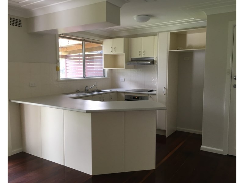 204 Brisbane Water Drive, Point Clare NSW 2250