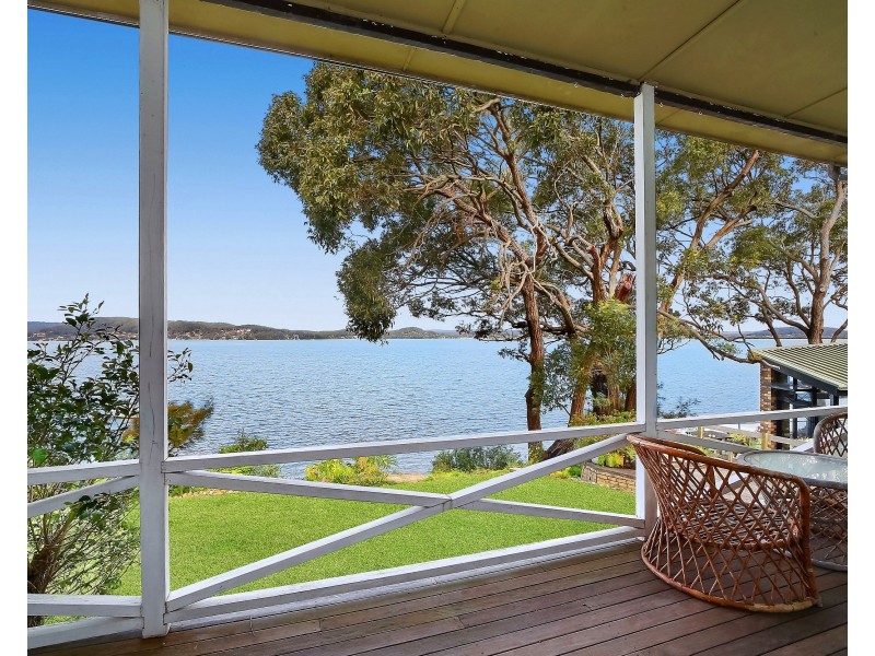 3 Coogee Road, Point Clare NSW 2250