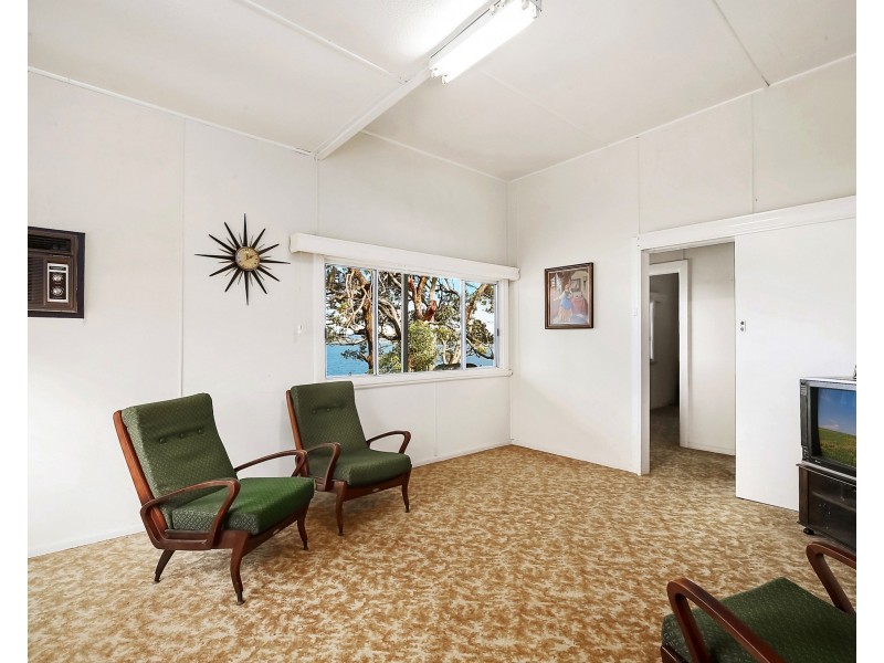 3 Coogee Road, Point Clare NSW 2250