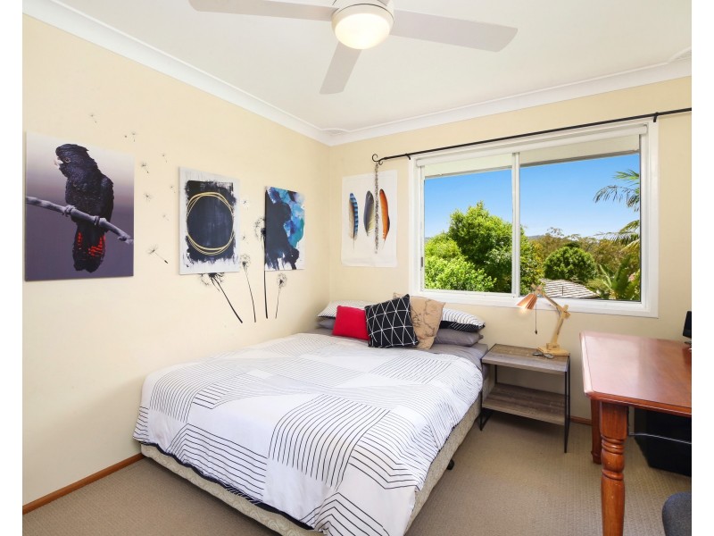 22 Tania Drive, Point Clare NSW 2250