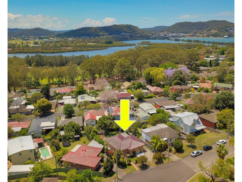 22 Tania Drive, Point Clare NSW 2250