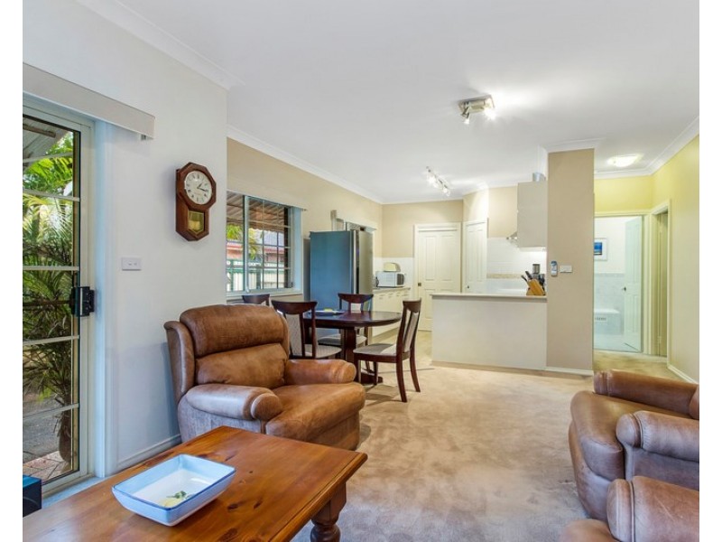 3/215 Brisbane Water Drive, Point Clare NSW 2250