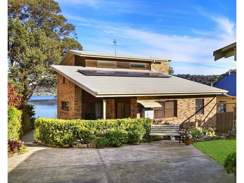 4 Waterview Crescent, Tascott NSW 2250