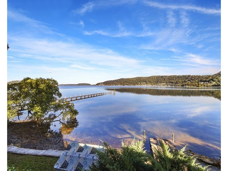 4 Waterview Crescent, Tascott NSW 2250