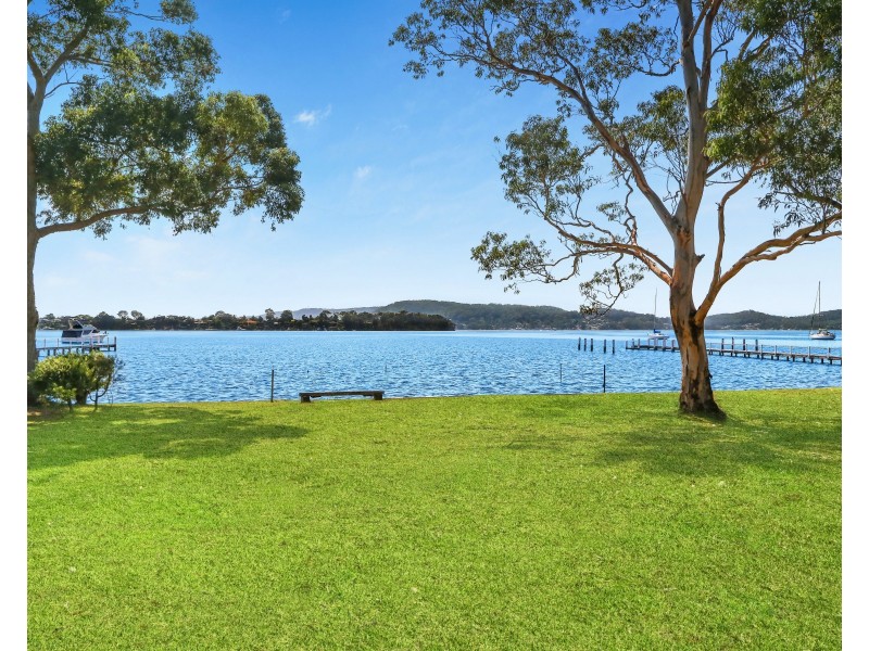 1/15 Kurrawa Avenue, Point Clare NSW 2250