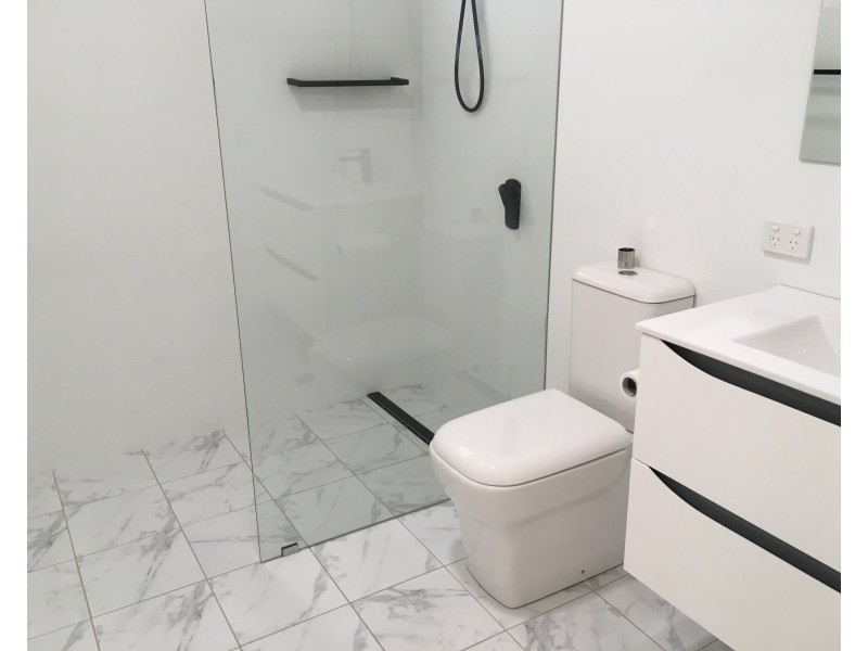 14 Matthews Parade, Point Clare NSW 2250