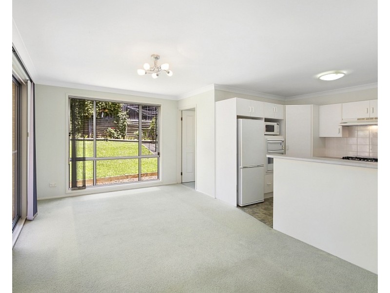 11 Wixstead Close, Point Clare NSW 2250