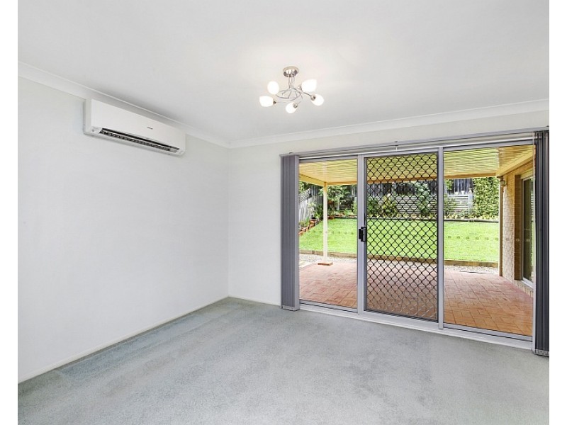 11 Wixstead Close, Point Clare NSW 2250